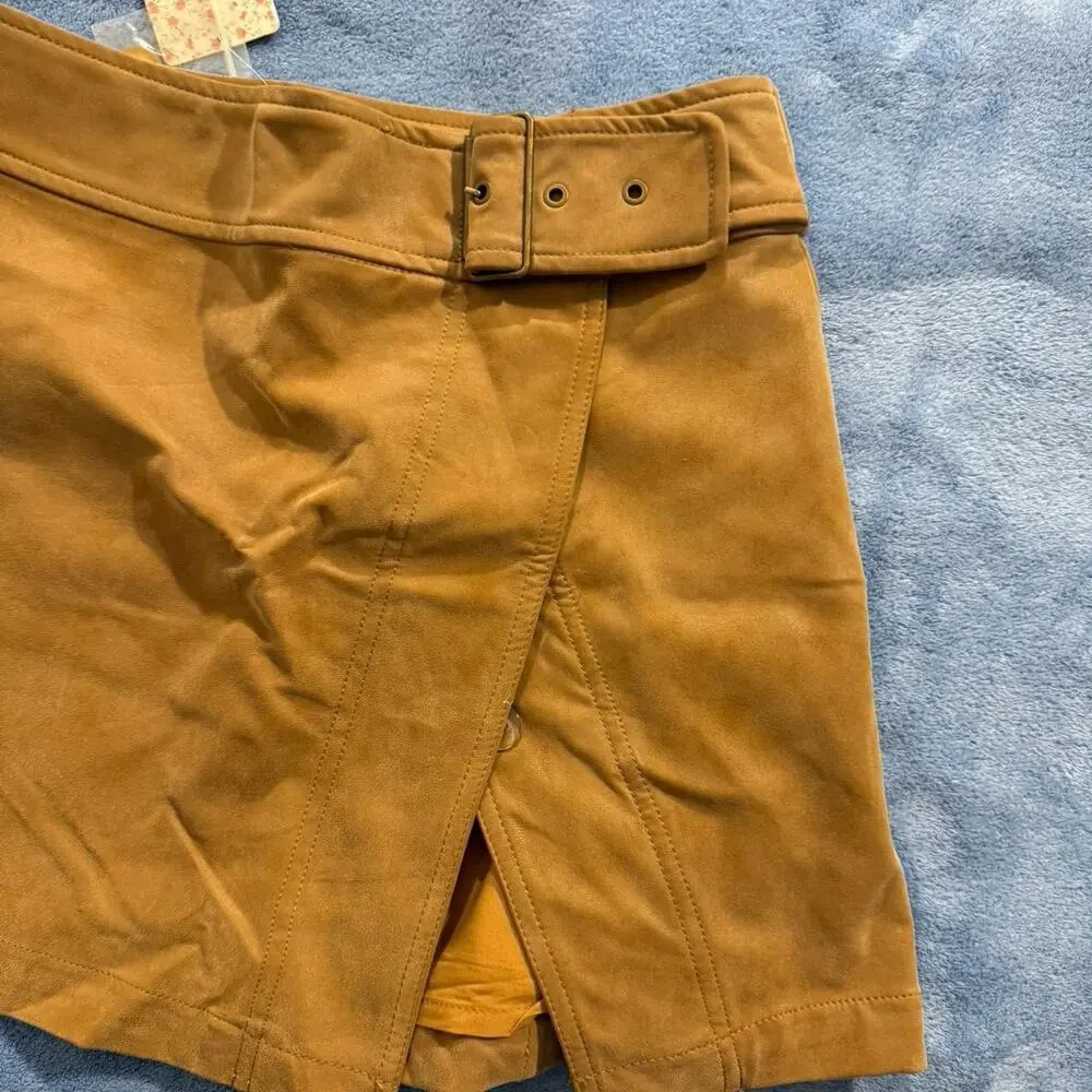 Tan suede mini skirt with belt from Free People new with tags size 6